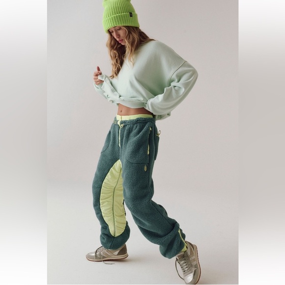 Free People Sundown Fleece Pants Size Large NWT - Picture 1 of 12